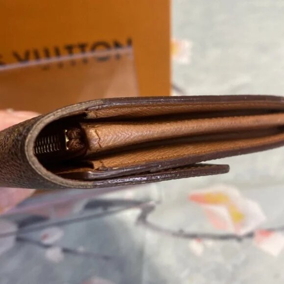 Authentic Louis Vuitton Monogram Sarah Long Wallet - Picture 7 of 12